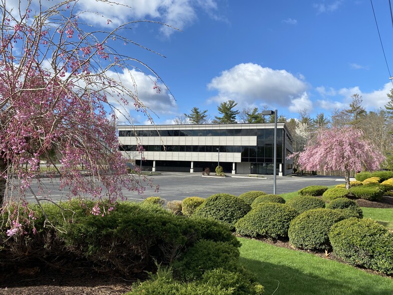 Primary Photo Of 1 Northeastern Blvd, Salem Office For Lease