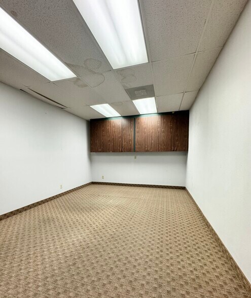 More Photos Of 30 W Valley Blvd, Alhambra Office For Lease
