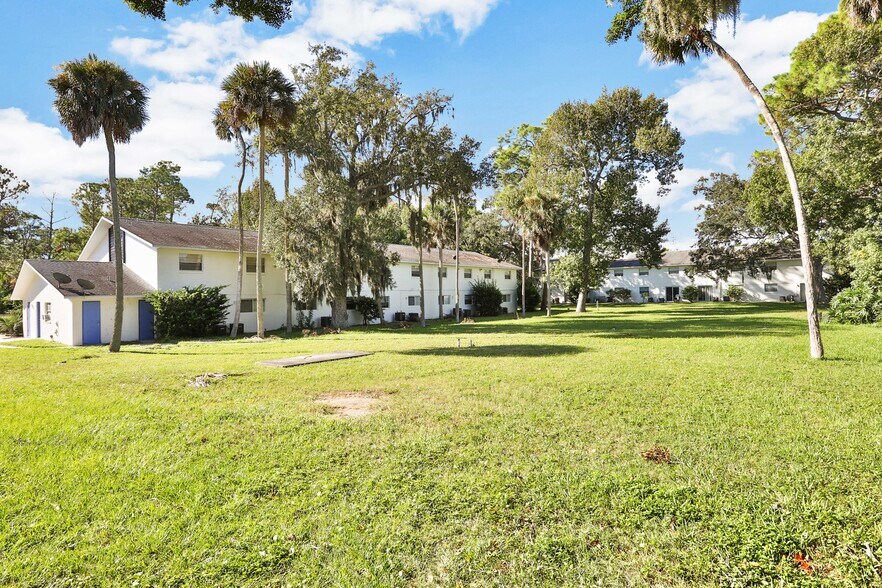 More Photos Of 1835 S Segrave St, South Daytona Apartments For Sale
