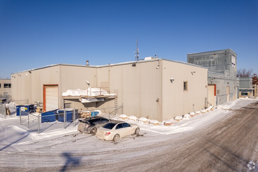More Photos Of 3380-3382 Rue Jacob-Jordan, Terrebonne Warehouse For Sale
