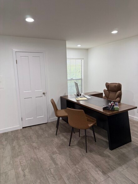 More Photos Of 207 W Alameda Ave, Burbank Office For Sale