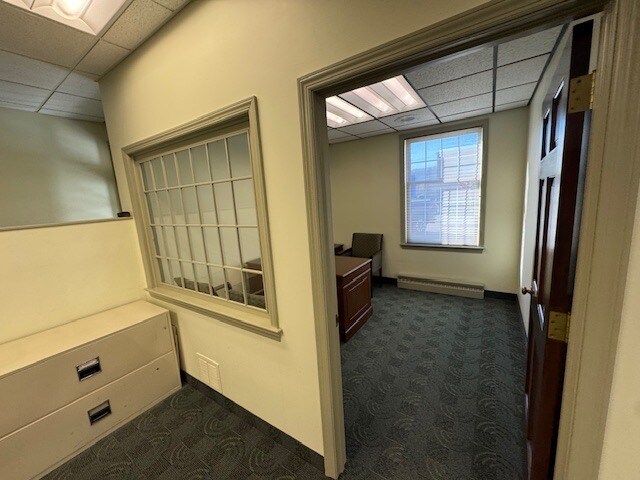 More Photos Of 530 Broadway, East Liverpool Bank For Sale