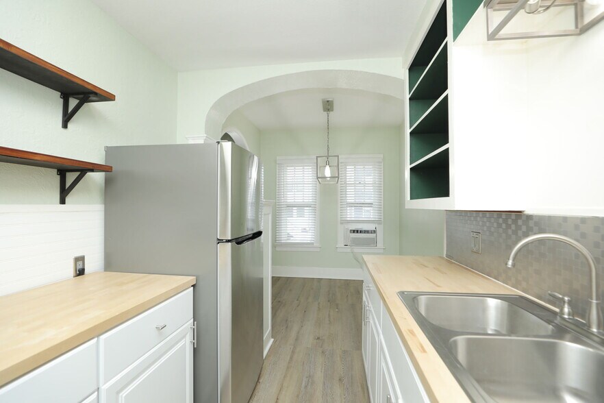 More Photos Of 717 Broadway St, Galveston Apartments For Sale