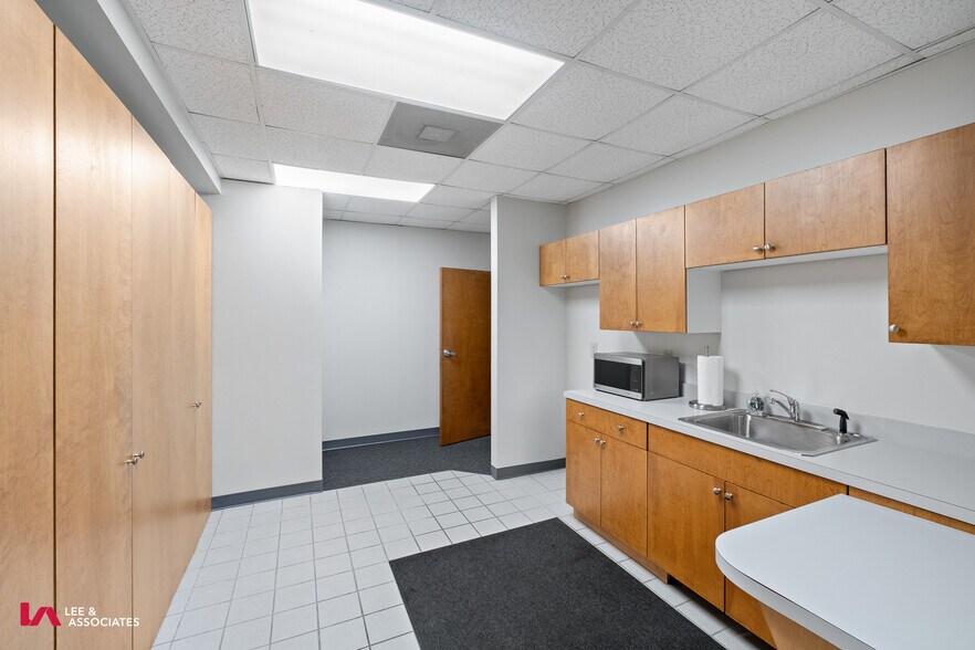 More Photos Of 4240 Industrial Center Ln, Acworth Warehouse For Sale