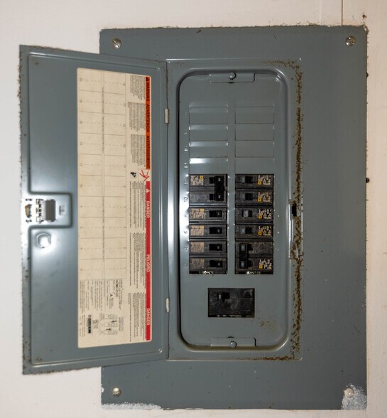 More Photos Of 46 W Biddle St, Baltimore Apartments For Sale