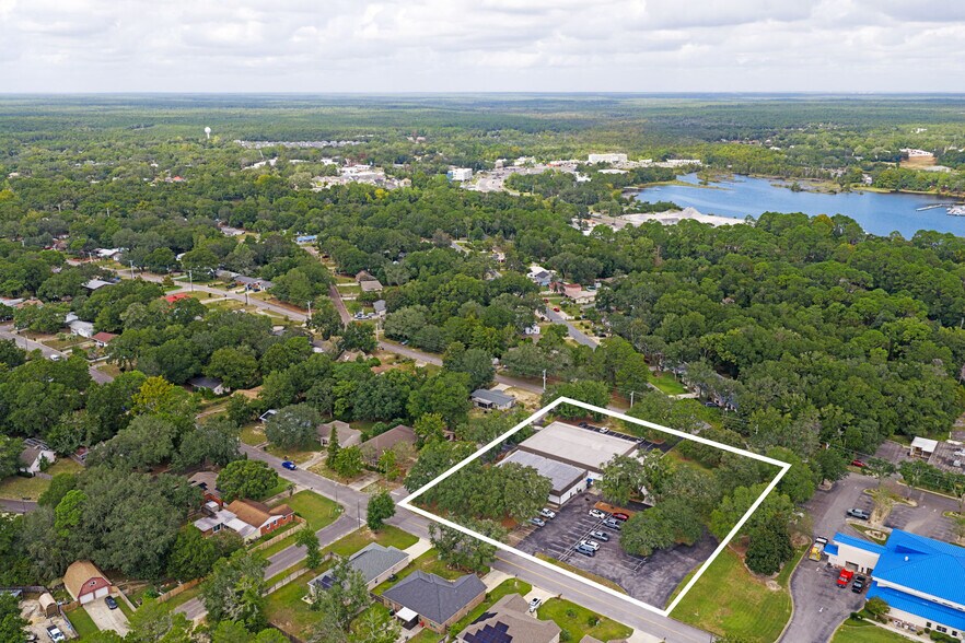 More Photos Of 313-315 Edge Ave, Valparaiso Office For Sale