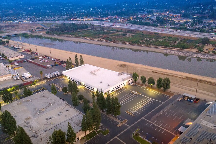 More Photos Of 5472 E La Palma Ave, Anaheim Warehouse For Sale