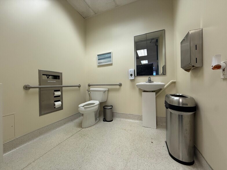 More Photos Of 2285-2291 S El Camino Real, San Mateo Office Residential For Lease