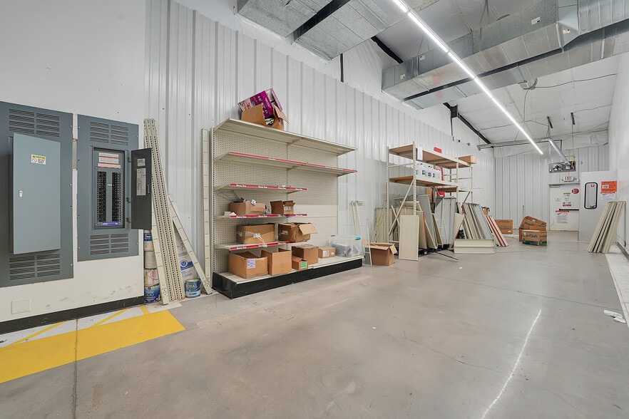 More Photos Of 215 E 1st St, Granite Freestanding For Sale