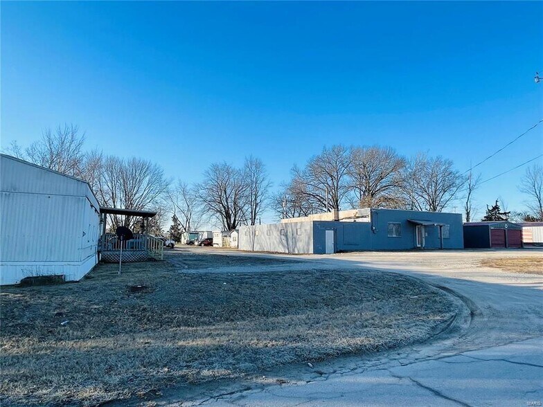 More Photos Of 470 W 2nd St N, Wright City Self Storage For Sale