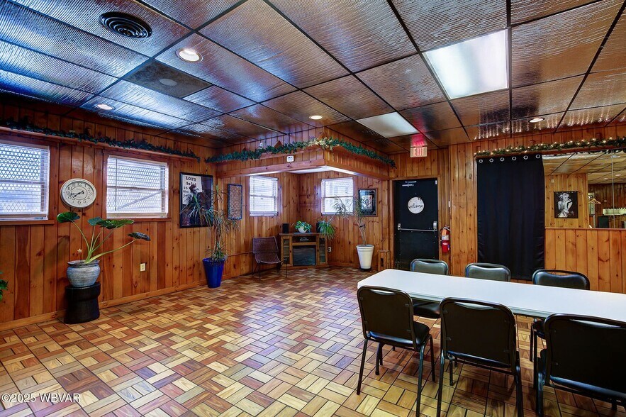 More Photos Of 505 Washington Blvd, Williamsport Restaurant For Sale