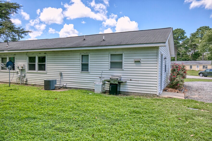 More Photos Of 7626 Bellehaven Dr, Gloucester Point Apartments For Sale