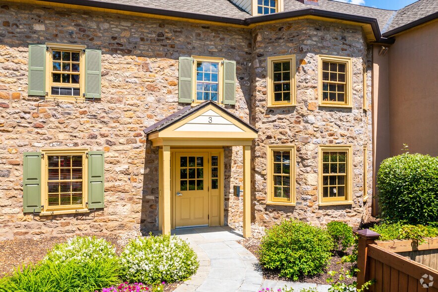 More Photos Of 3 Village Rd, Horsham Township Medical For Lease