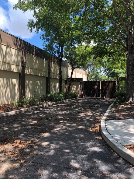 More Photos Of 80 SW 84th Ave, Plantation Restaurant For Lease