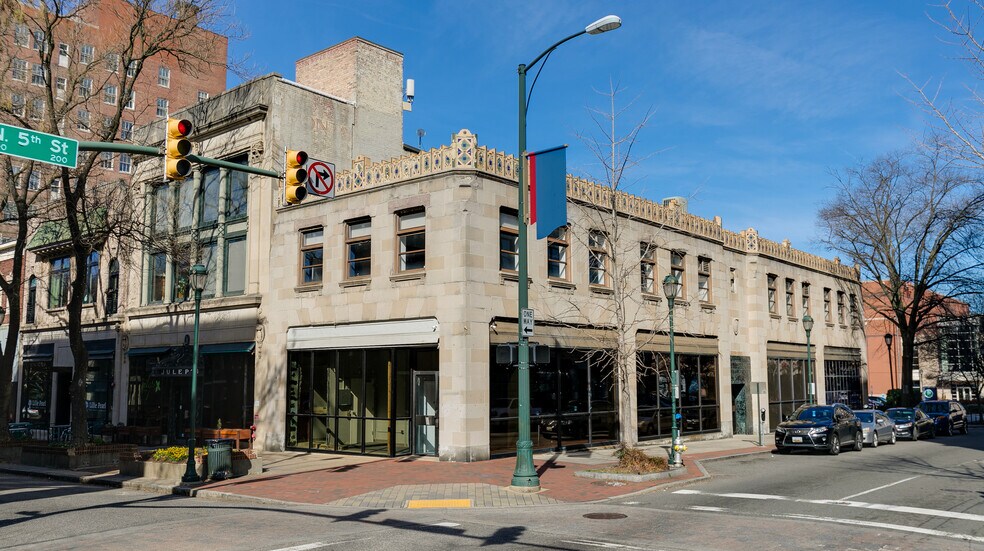 More Photos Of 424 E Grace St, Richmond Bank For Lease