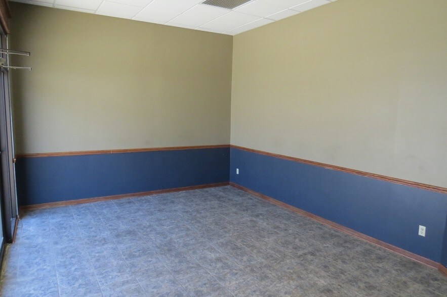 More Photos Of 7131-7139 Indianapolis Blvd, Hammond Medical For Lease