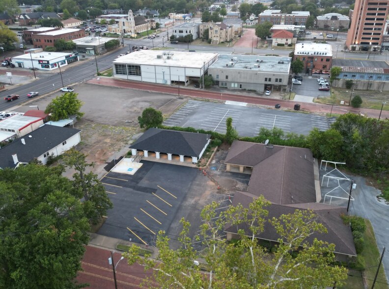More Photos Of 323 S Fannin Ave, Tyler Medical For Lease