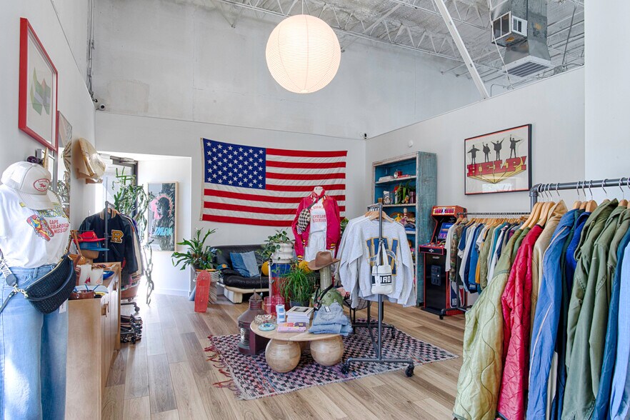 More Photos Of 1002 N Central Expy, Richardson Unknown For Lease