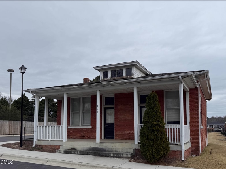 More Photos Of 190 Mill St, Clayton Storefront Retail Office For Lease
