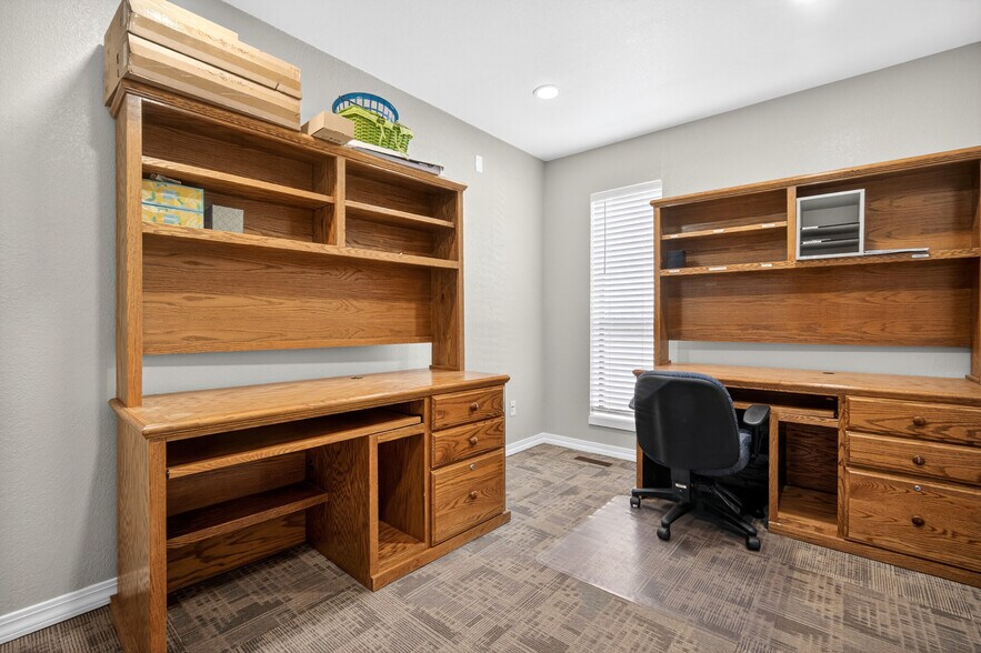 More Photos Of 2400 Tee Cir, Norman Medical For Lease