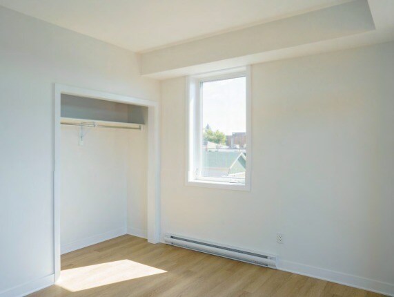 More Photos Of 7 Maple Av, Smiths Falls Apartments For Lease