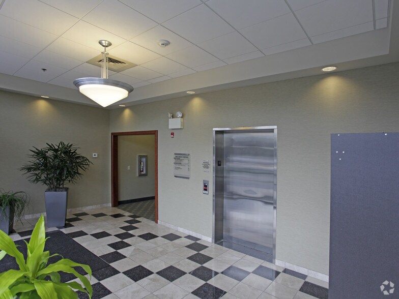 More Photos Of 1300 N Grant Ave, Wilmington Office For Sale