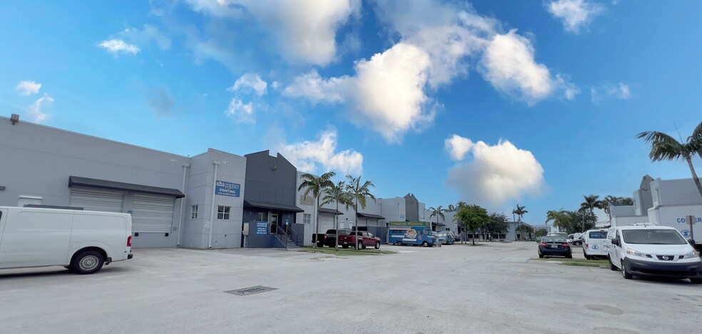 More Photos Of 5055 NW 74th Ave, Miami Warehouse For Lease