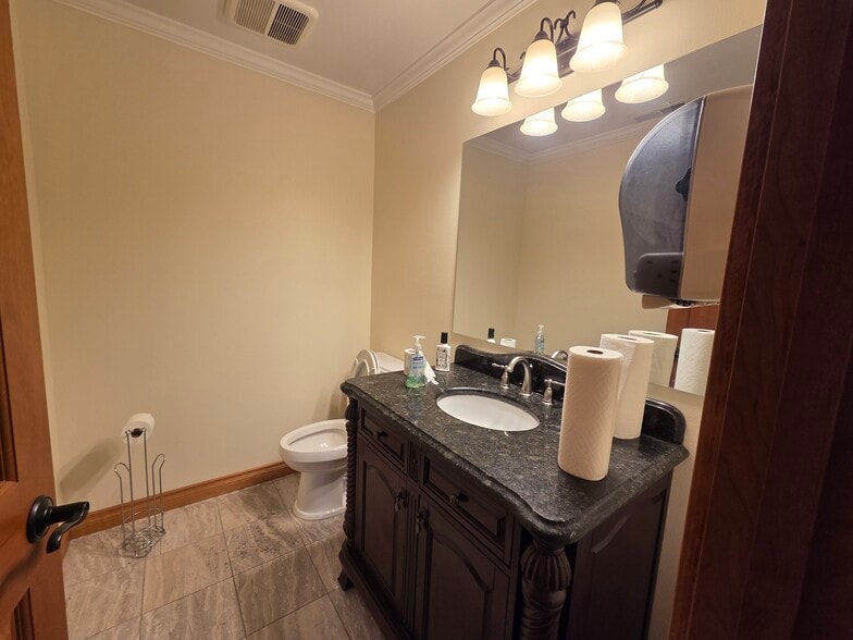 More Photos Of 4925 Indian School Rd NE, Salem Warehouse For Lease