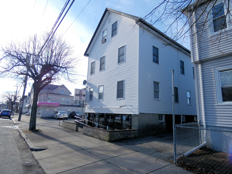 Primary Photo Of 142-144 Highland Ave, Malden Storefront Retail Office For Lease