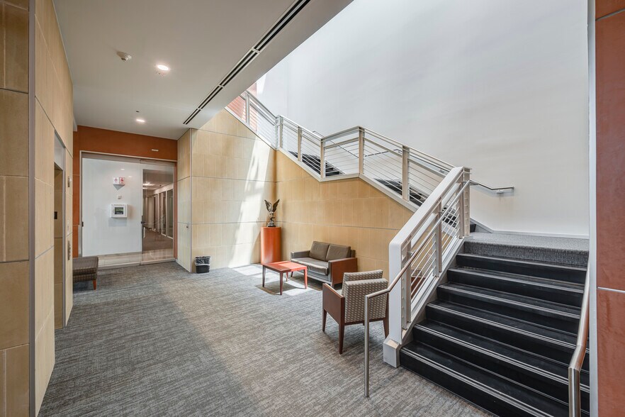 More Photos Of 13500 Heritage Pky, Fort Worth Office For Lease