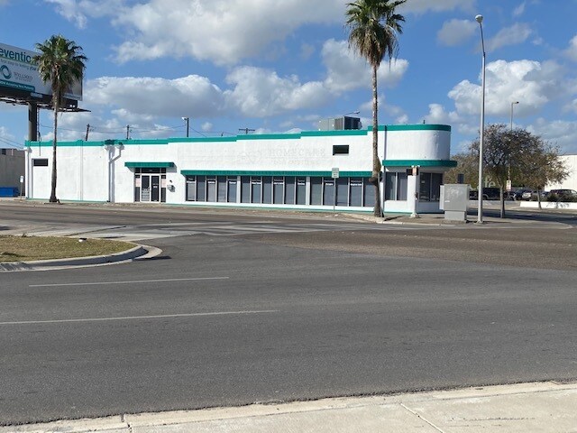 More Photos Of 1701 S Staples St, Corpus Christi Freestanding For Lease