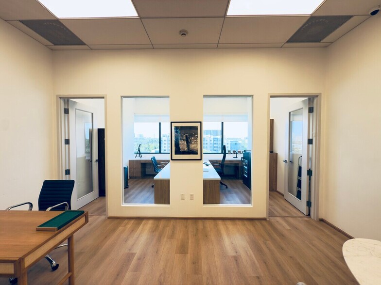 More Photos Of 19790 W Dixie Hwy, Aventura Office For Sale
