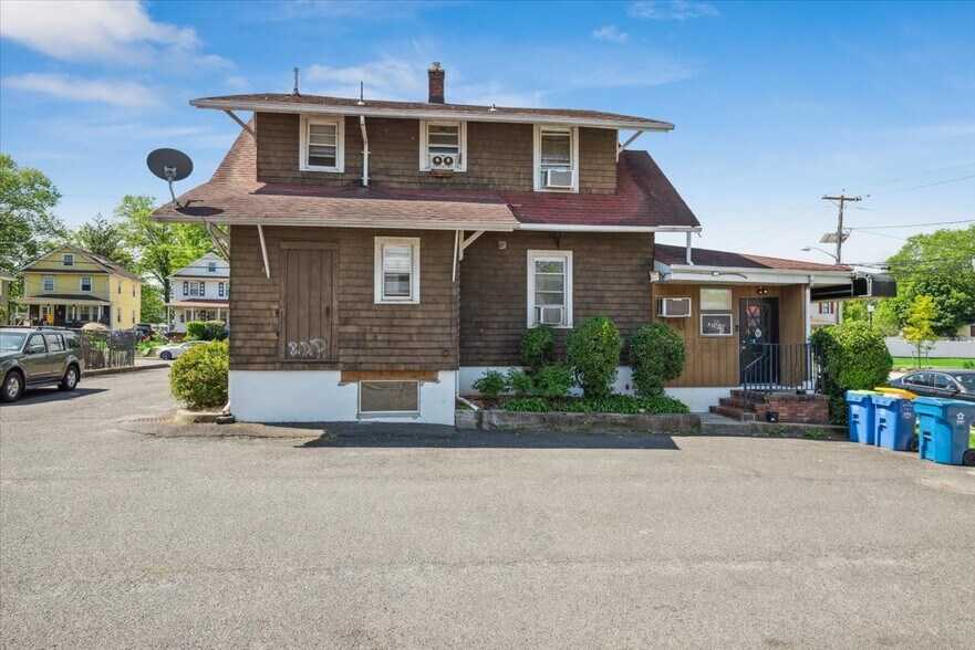 More Photos Of 86 N Gaston Ave, Somerville Restaurant For Sale