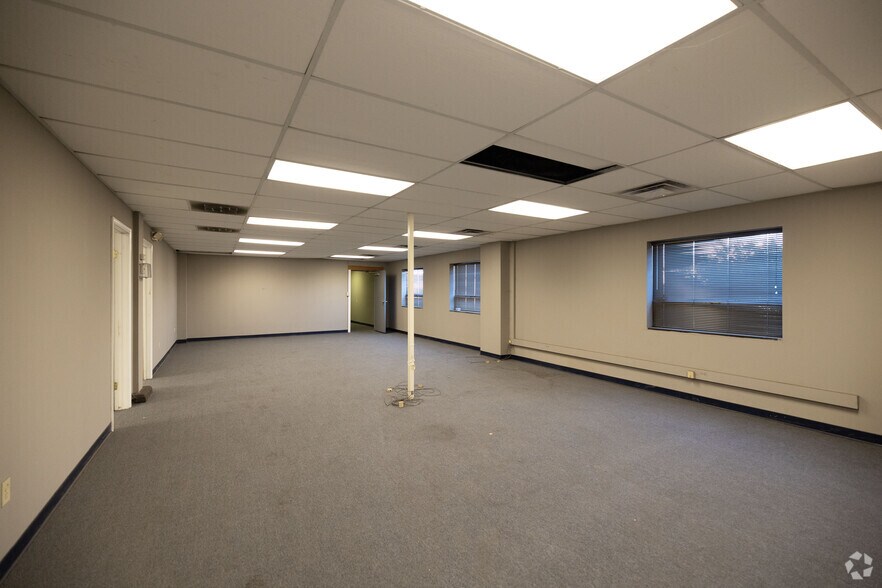 More Photos Of 705 Business Blvd, Schenectady Warehouse For Sale