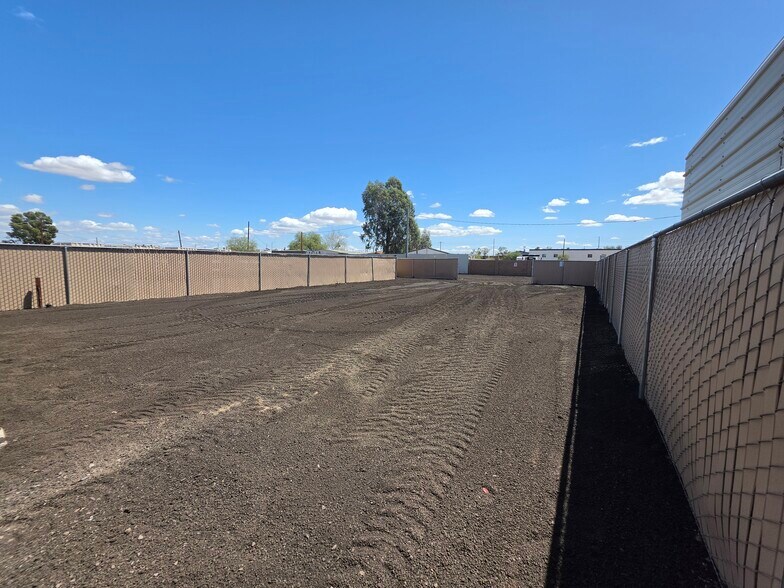 More Photos Of 21414 N 24th Dr, Phoenix Land For Lease