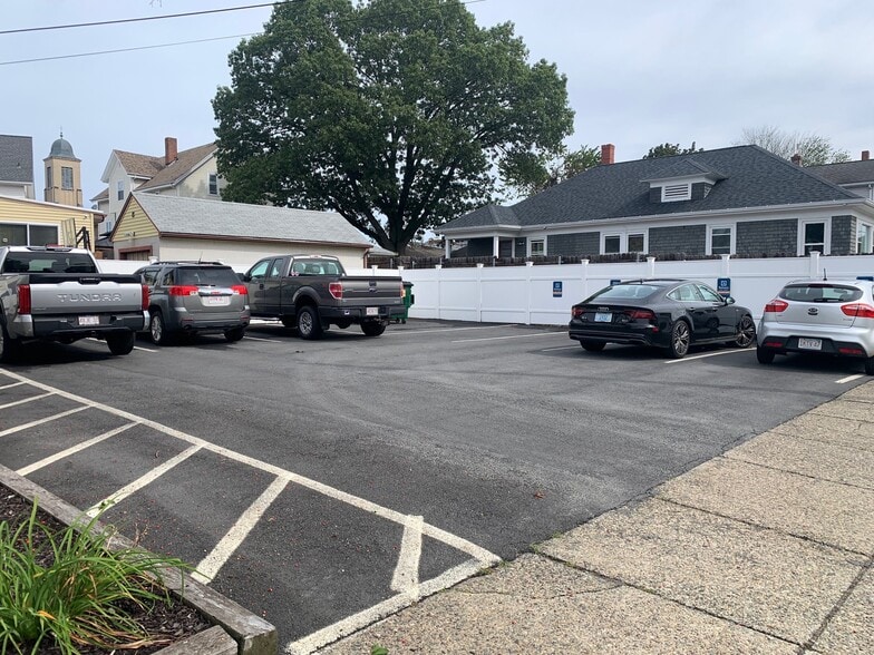 More Photos Of 1155 Newport Ave, Pawtucket Medical For Sale