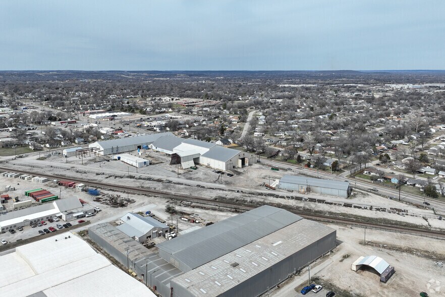 More Photos Of 3515 Dawson Rd, Tulsa Manufacturing For Lease