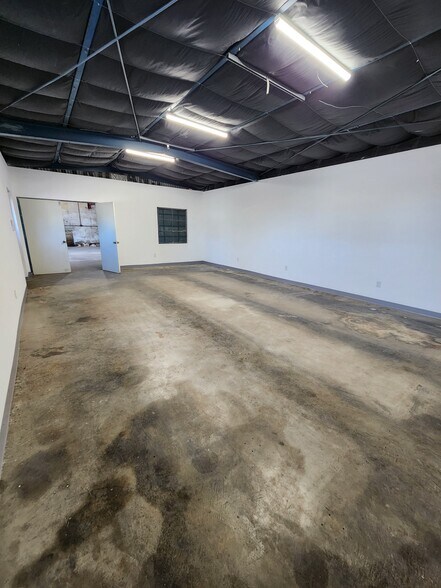 More Photos Of 700 23rd St, Bakersfield Auto Repair For Lease