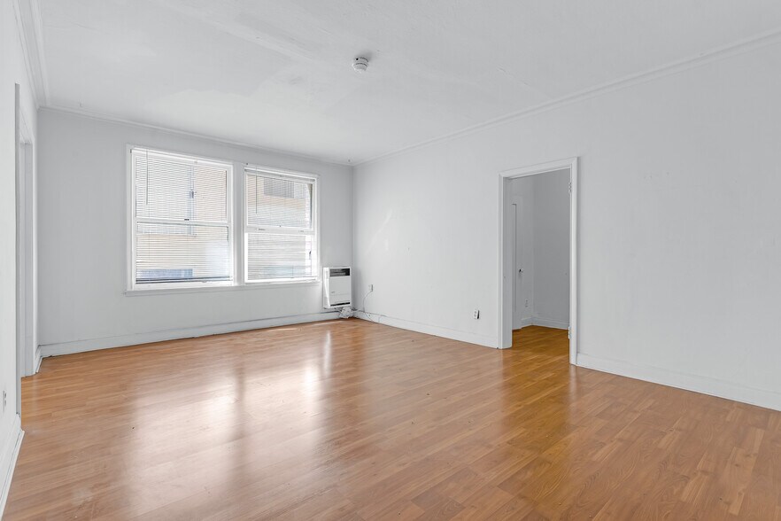 More Photos Of 335 S Berendo St, Los Angeles Apartments For Sale