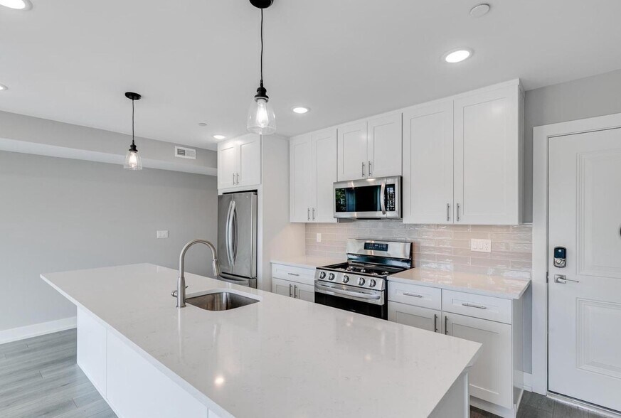 More Photos Of 1309 S 52nd St, Philadelphia Apartments For Sale