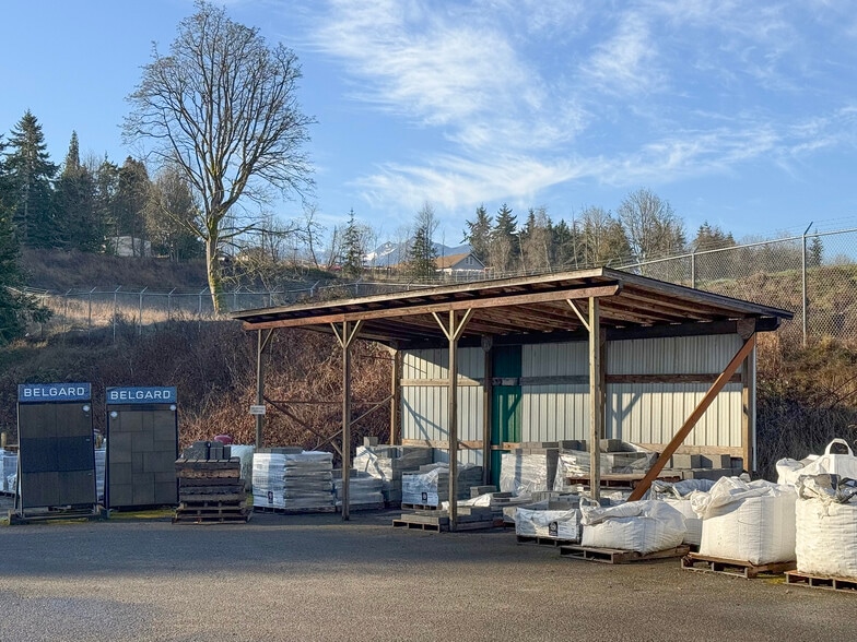 More Photos Of 3368 E Hwy 101, Port Angeles Showroom For Sale