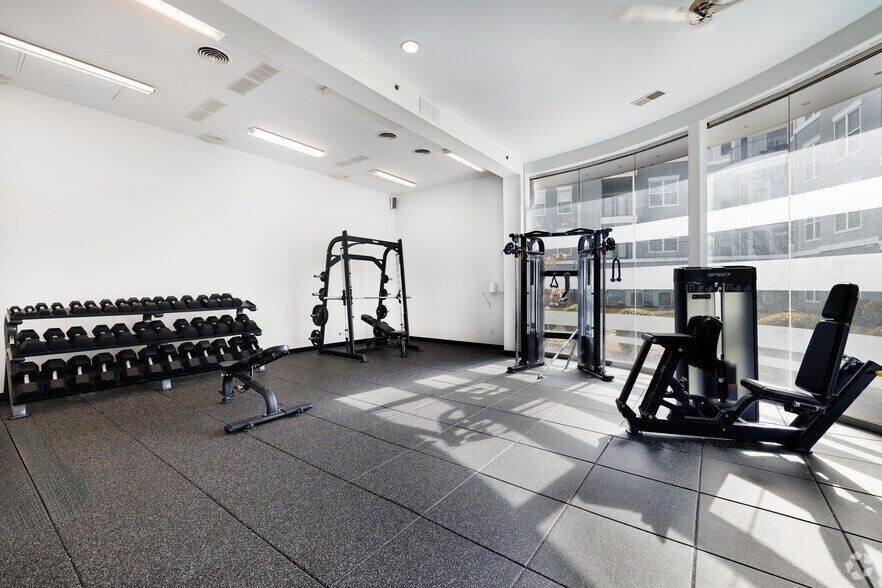 More Photos Of 3949 Lindell Blvd, Saint Louis Apartments For Lease