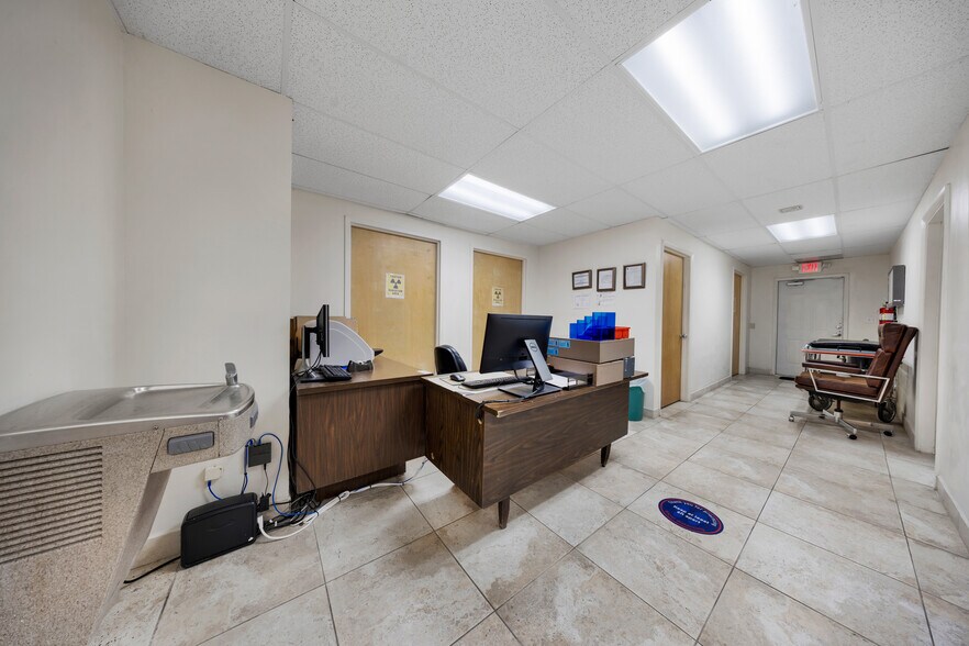 More Photos Of 9765 SW 184th St, Miami Office For Sale