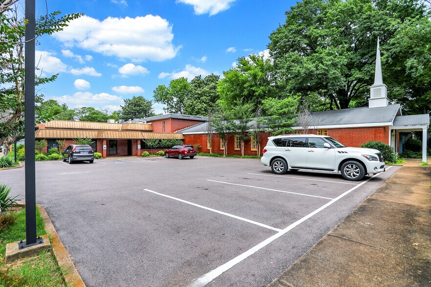 More Photos Of 1792 N Parkway, Memphis Religious Facility For Sale