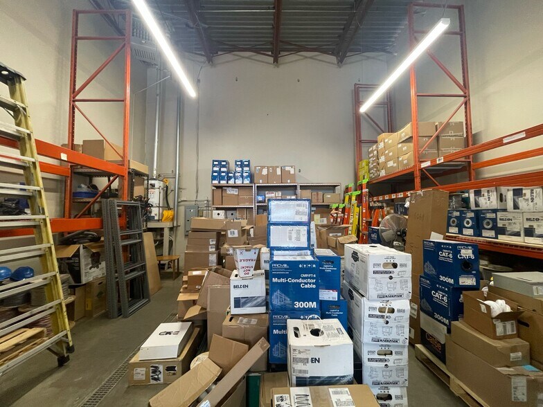 More Photos Of 19889 96th Ave, Langley Warehouse For Lease