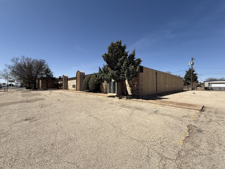 Primary Photo Of 901 E Tahoka Rd, Brownfield Office For Sale