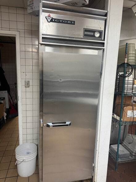 More Photos Of 50285 Mound Rd, Shelby Township Specialty For Sale