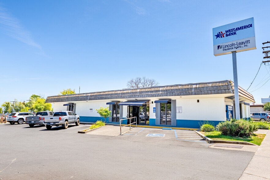 More Photos Of 650 N Main St, Lakeport Bank For Sale