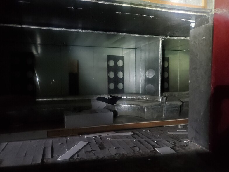 More Photos Of 5960 Dr Martin Luther King Dr, Saint Louis Bar For Sale