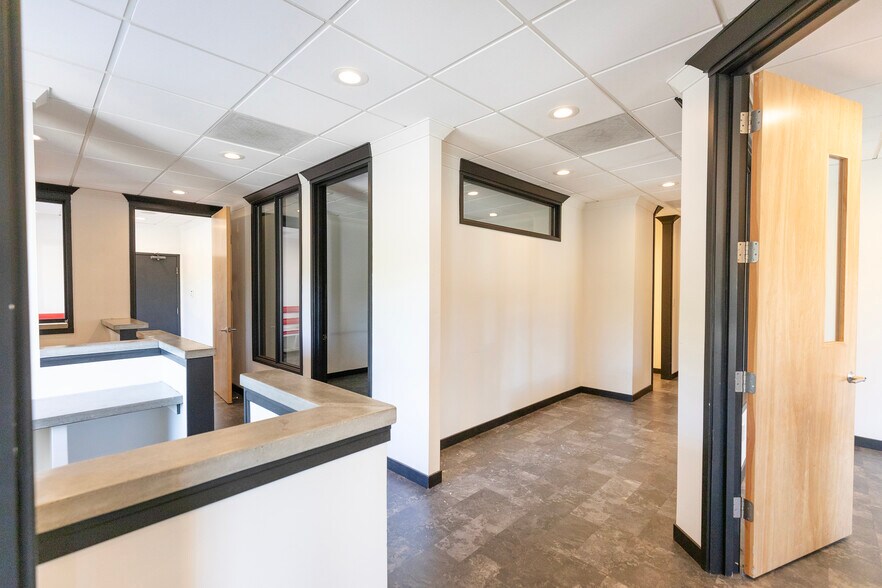 More Photos Of 3000 T St, Sacramento Office For Lease